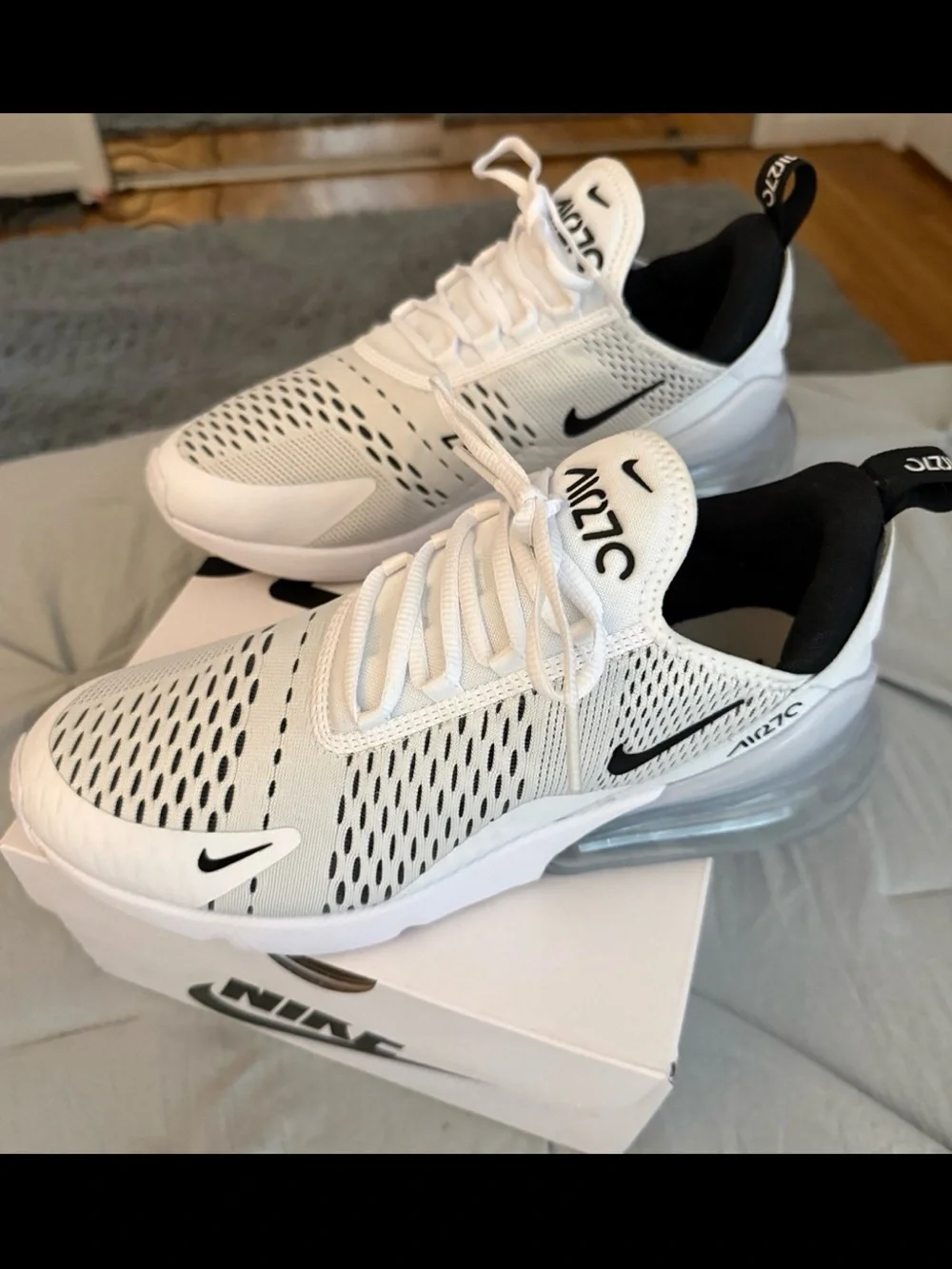 Nike Women's White and Black Breathable Running Sneakers